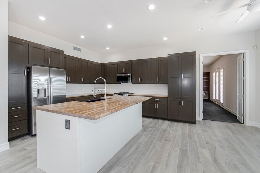 Building Photo - 6489 Calle Placido Dr