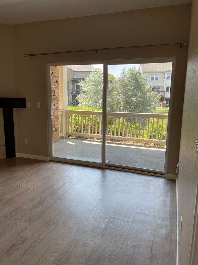 Building Photo - 5225 White Willow Dr