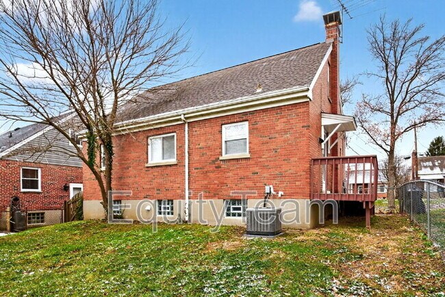 Building Photo - 405 Home Ave