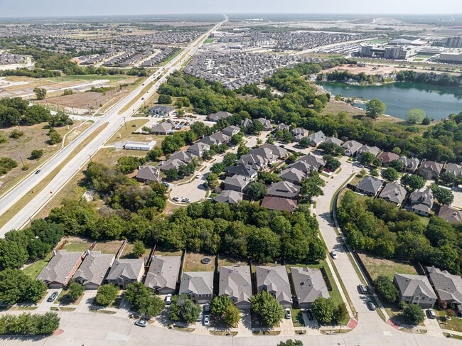 Building Photo - Welcome Home 3-2-2 Melissa ISD