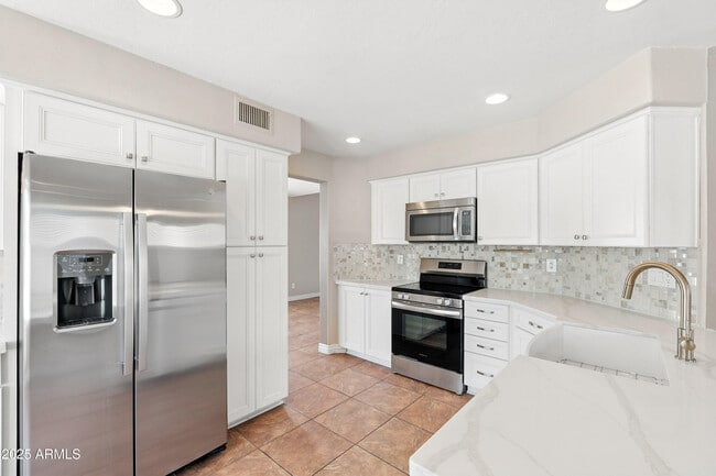 Building Photo - 4274 E Creosote Dr
