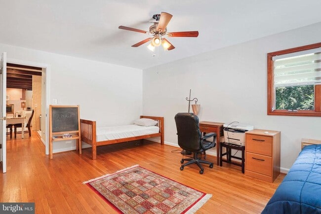 Building Photo - 5135 Summit Dr