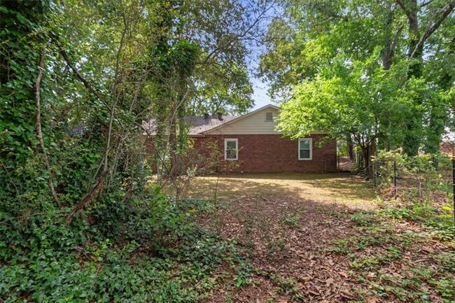 Building Photo - 894 Five Forks Trickum Rd SW