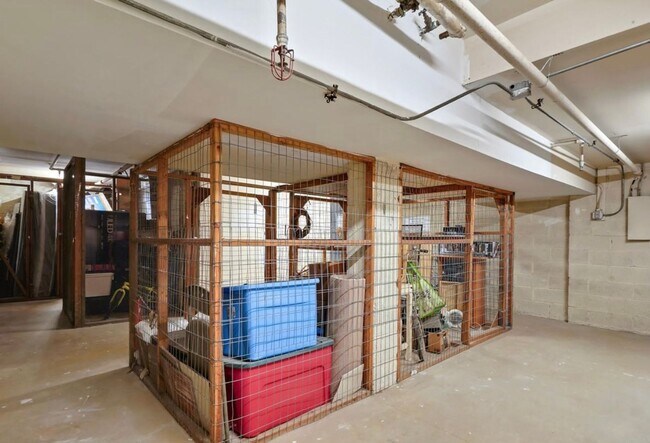 Building Photo - 2114 Bonnywood Ln