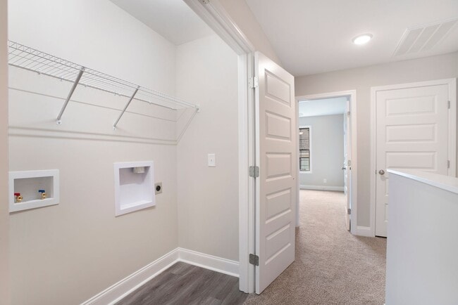 Building Photo - Excell Pointe 3 Bedroom Townhomes