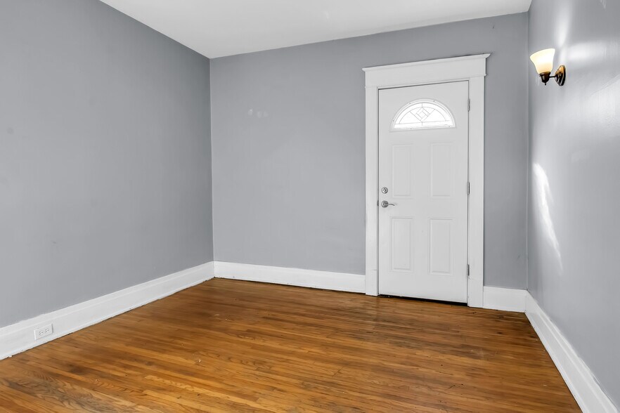 Bedroom 3 - 175 Tacoma Ave
