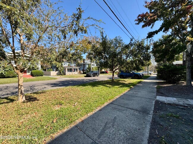 Building Photo - 2670 Post St