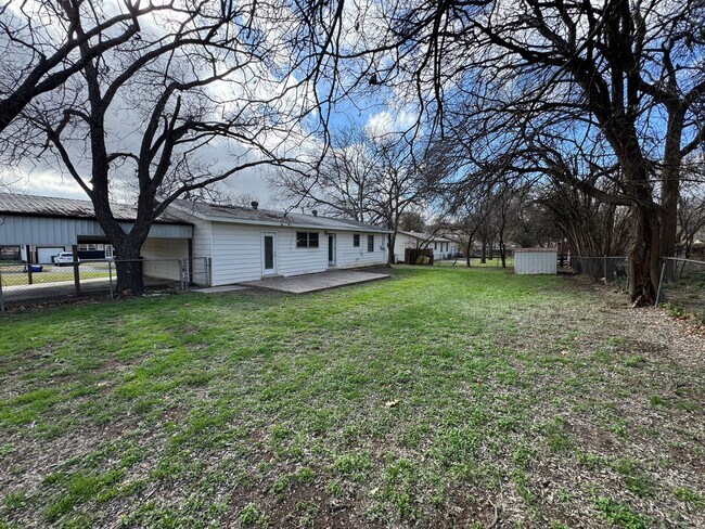 Building Photo - 4-Bedroom Home for Rent in Copperas Cove