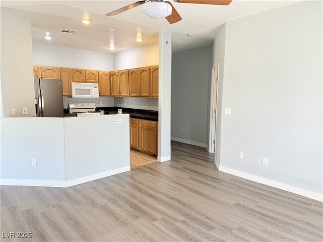 Building Photo - 1600 Cardinal Bluff Dr