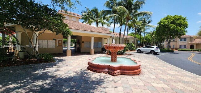 Building Photo - 2403 Centergate Dr