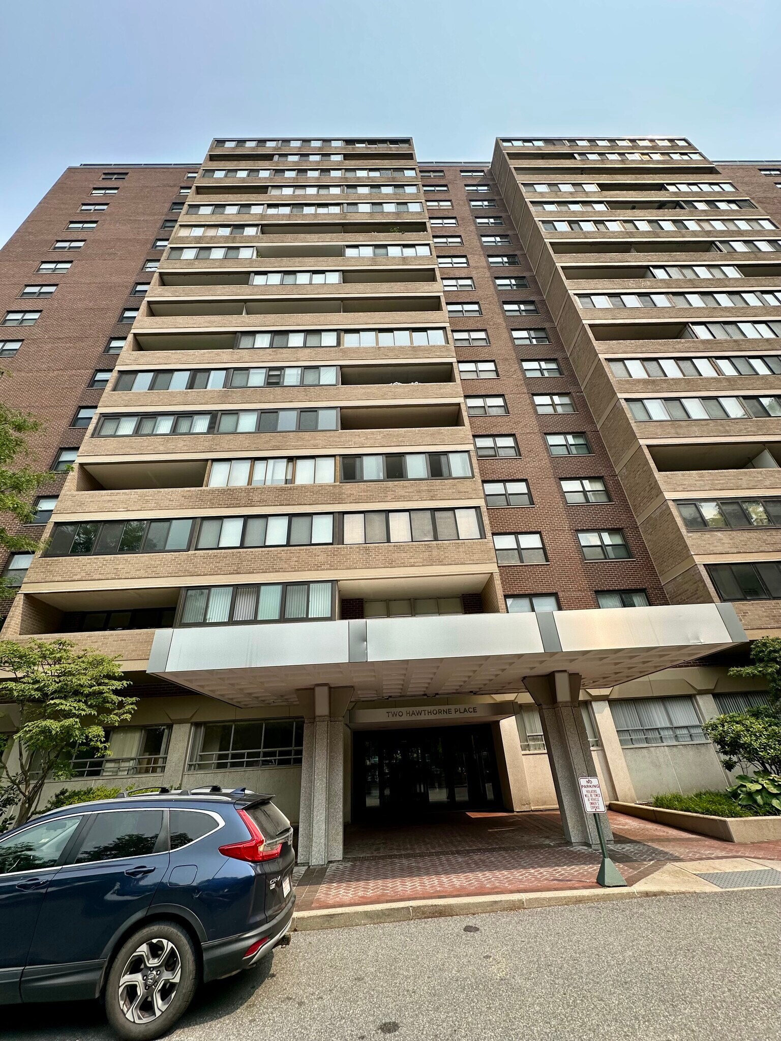 Building Photo - 3 Hawthorne Pl