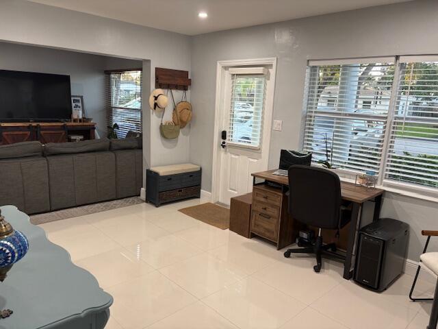 Building Photo - 270 NE 45th St