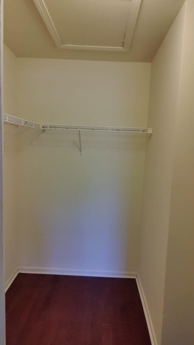 Building Photo - 3054 Forest Creek Ct