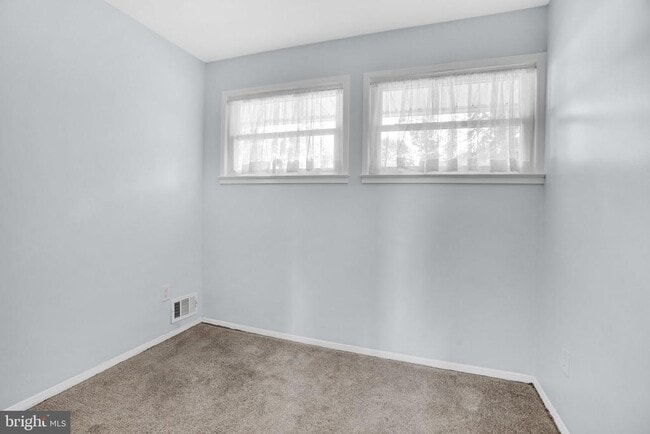 Building Photo - 13209 Thornton Dr