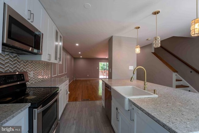 Building Photo - 18246 Fox Chase Cir