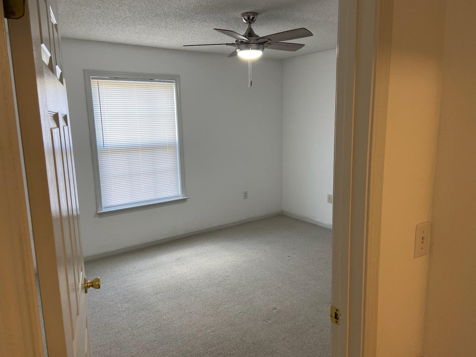 Building Photo - 501 Pelham Square Way