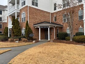 Building Photo - 14907 Santa Lucia Dr