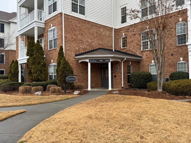 Building Photo - 14907 Santa Lucia Dr