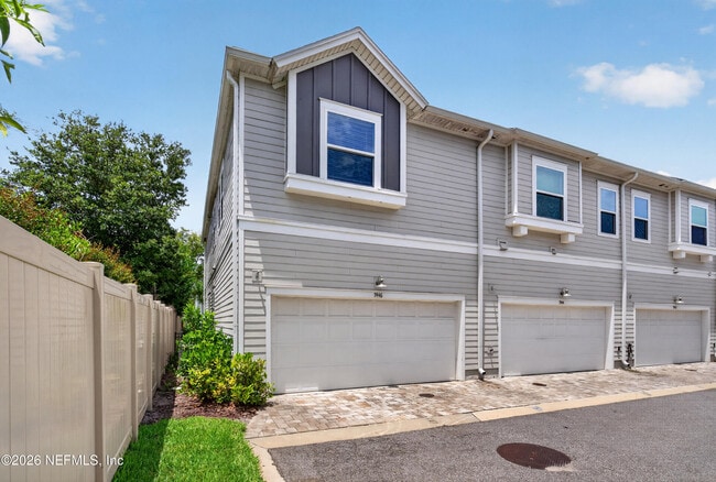 Building Photo - 7446 Loggerhead Ct