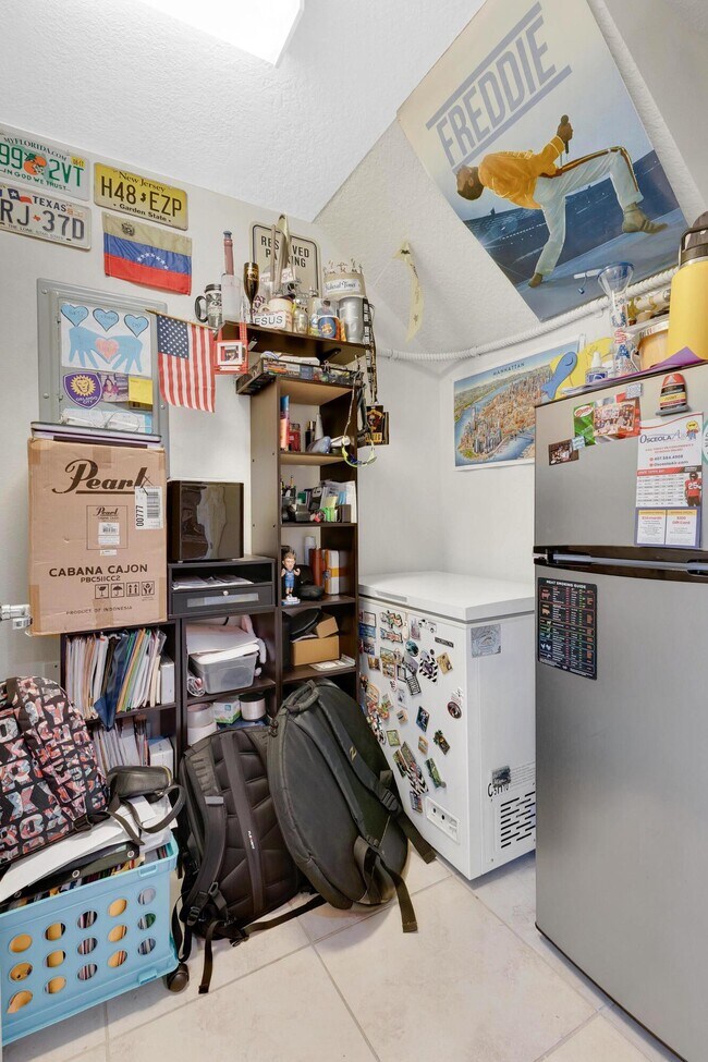 Building Photo - 5120 Caspian St