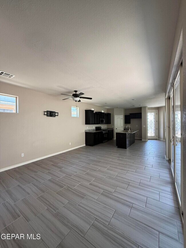 Building Photo - 14655 Pebble Hills Blvd