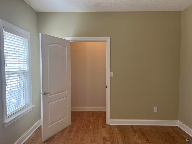 Building Photo - 104 Prestige Dr