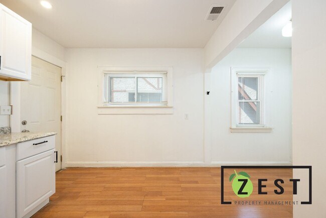 Building Photo - 17352 Roselawn St