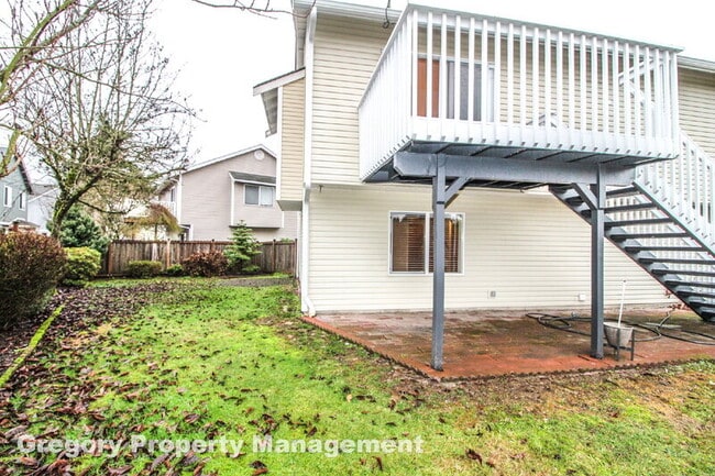 Building Photo - 13609 46th Ave SE