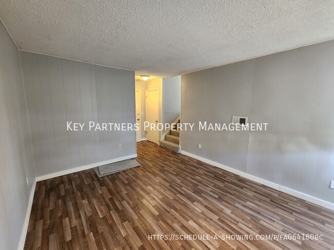 Building Photo - 9110 W 102nd St