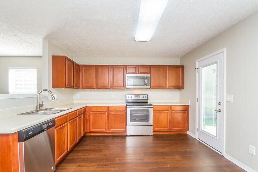 Building Photo - 5328 Skip Jack Dr