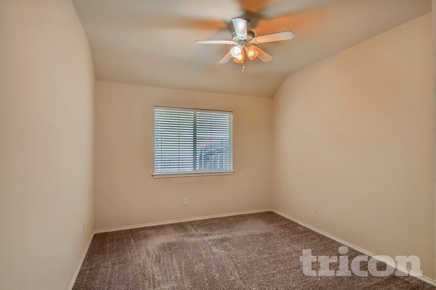 Building Photo - 2217 Forest Park Cir