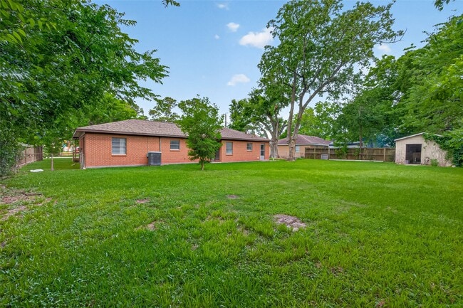 Building Photo - 4019 Beatrice Ave