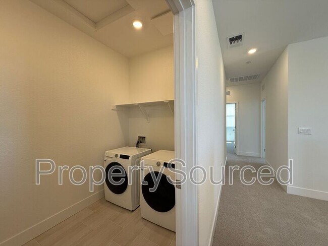 Building Photo - 1336 Martorella Ave