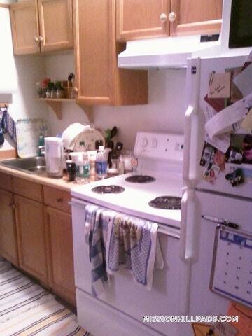 Building Photo - 892 Huntington Ave