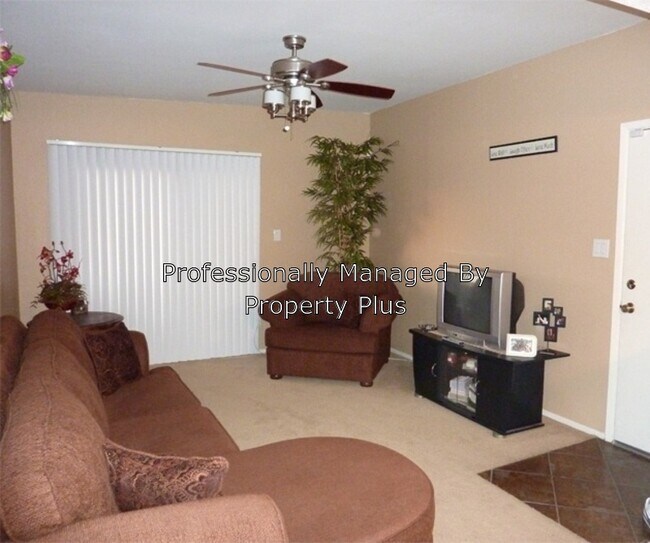 Building Photo - 5757 W Eugie Ave