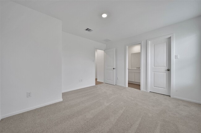 Building Photo - 16522 Ithaca Pheasant Dr