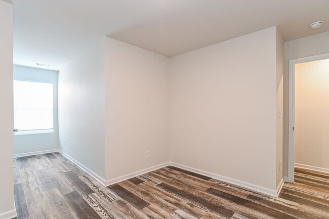 Building Photo - Brand New Townhome | 3 BR/2.5BA | 1-Car Garage | Near Downtown Mooresville