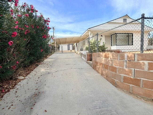 Primary Photo - Modern 3-Bedroom Desert Bungalow with Stunning Views – Unfurnished - Price reflects MOVE IN SPECI...