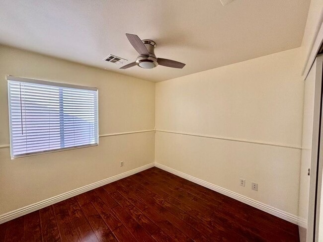 Building Photo - Two-story single-family home