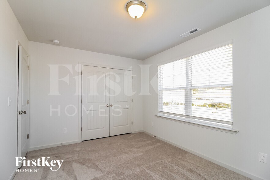 Building Photo - 6410 Beaver Pond Ct