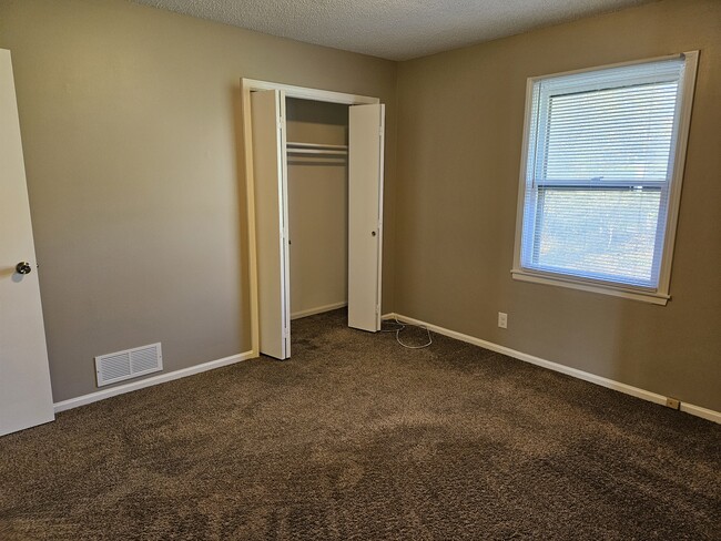 BEDROOM 2 - 11819 County Road 438