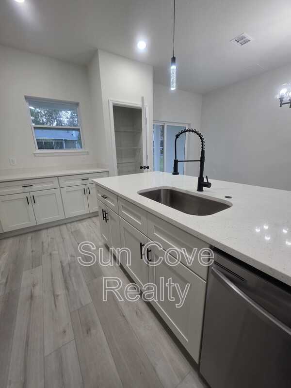 Building Photo - 7958 N Oberon Terrace