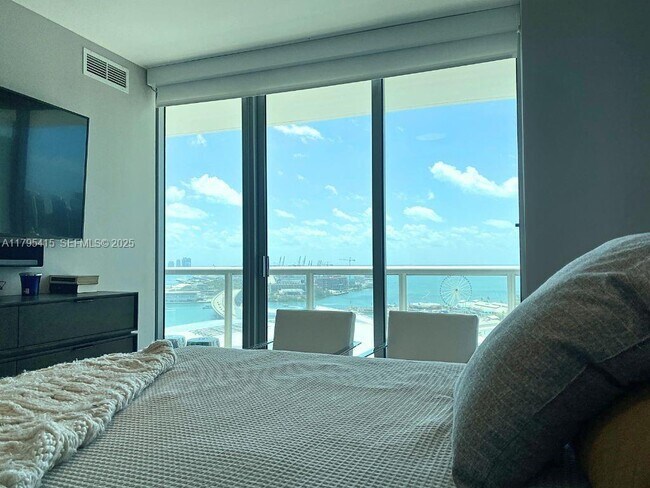 Building Photo - 888 Biscayne Blvd