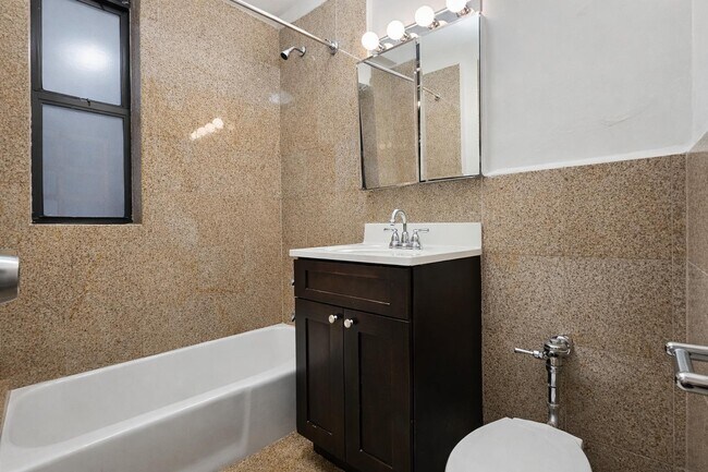 Building Photo - 664 W 163rd St