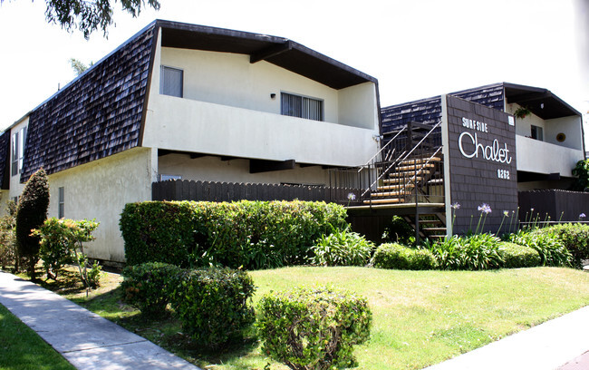 Building Photo - Surfside Chalet
