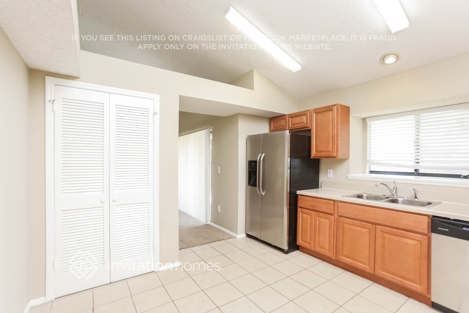 Building Photo - 524 Silvergate Loop