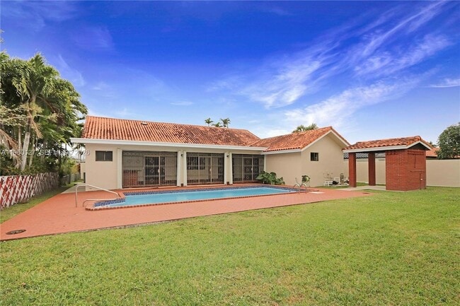 Building Photo - 2220 SW 90th Ave