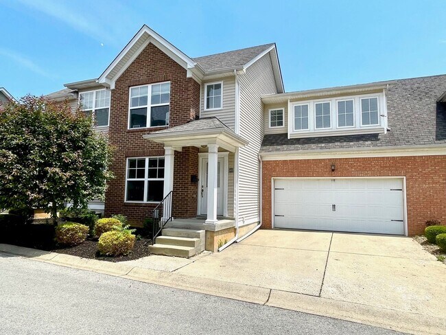 Primary Photo - Clifton Heights Townhome!