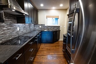 Building Photo - 49SW1105