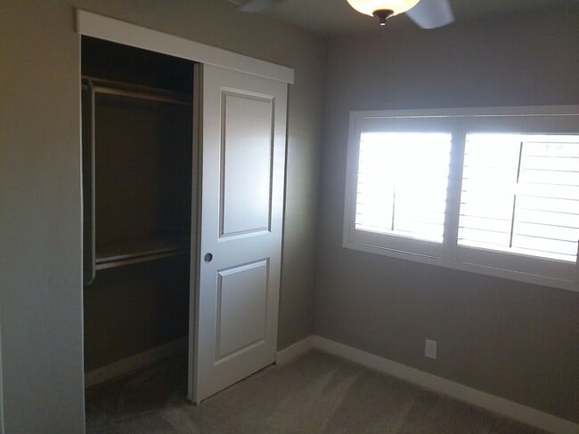 Building Photo - Spacious 4 bedroom 2 bath Double wide Available short term or long term